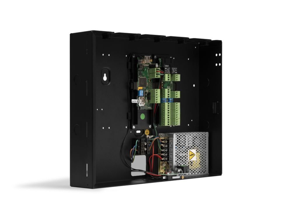 Afbeelding INCEDO deur controller met IP en RS485 aansluiting in metalen kast